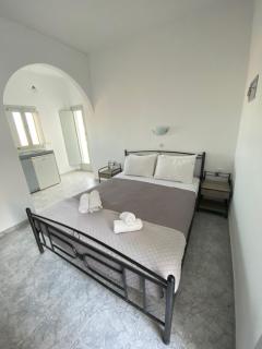 M.G. Hotel Studio & Apts - 7