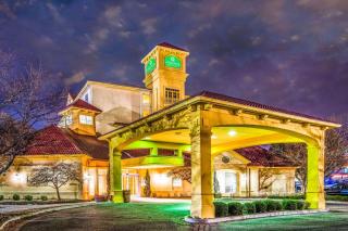 La Quinta by Wyndham Colorado Springs South Airport - Colorado Springs - 2