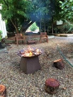 Relaxing at acreage farmhouse - 1