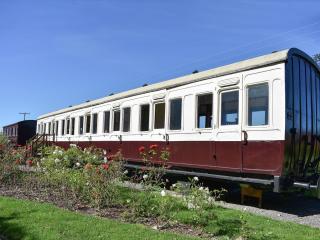 Railway Carriage Two - E5601 - Wetheringsett - 8