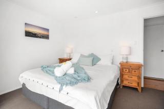 Oceanfront Sandy Beach Couples Getaway - 3