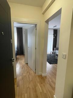 Cvetanov trg LUX 1 - 2