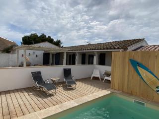 Mas des Oliviers, maison avec piscine privative et chauffée, 3 animaux acceptés LOCAMARGUE - 1