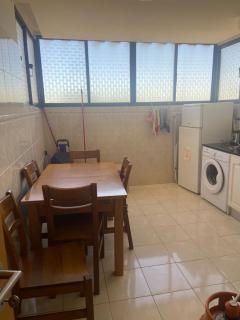 Apartamento com área comum partilhada e quarto individual ou partilhado - - 6