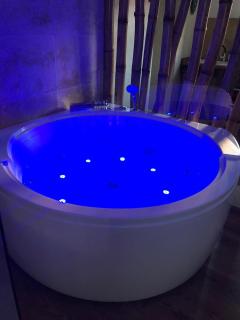 Appartement jacuzzi privatif Love&Zen - Verneuil d’Avre et d’Iton - 9