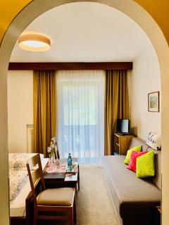 Tannerhof Bed & Breakfast - Caines - 2