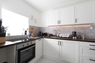 Quiet suite with all the comforts of home - 6