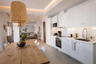 The H Experience - Urban 2BD Rooftop Athens Center - Athens - 6