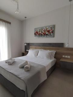 Chrysanthe's Apartments No1 - 5