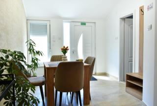 Duga Apartmani 2 - 4
