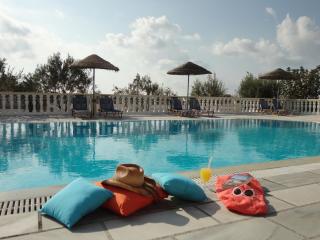 Nikolas Villas - Playa de Perivolos - 7