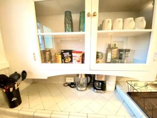 YOUR HILO HOMEBASE - Lovely 3 Bedroom in Heart of Hilo with AC! - Hilo - 7