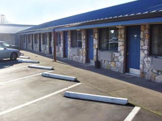 Towne and Country Motel - 9