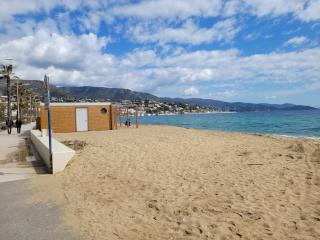 Appartement paisible avec vue panoramique mer et accès direct plage - Bormes-les-Mimosas - 0