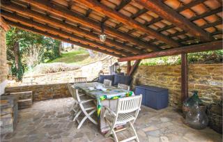 4 Bedroom Stunning Home In Mergo - Mergo - 8