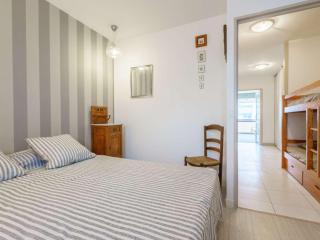 Appartement lumineux au port de plaisance, à 200m de la plage avec parking et commerces à proximité - FR-1-2-425 - 3