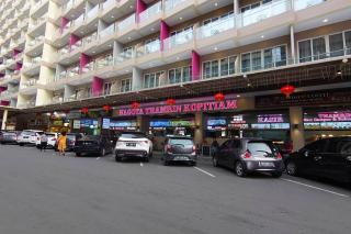 Tower A, 9th Floor, No 12 in Lubuk Baja Favehotel, Apartment in Nagoya Thamrin City - Nagoya - 1
