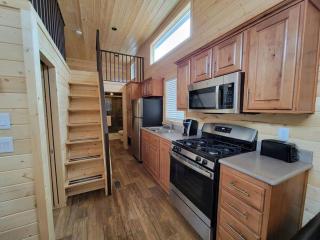 037 Tiny Home nr Grand Canyon South Rim Sleeps 8 - 2