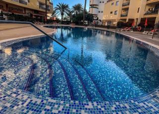 LUXORY DREAMY SUNSET, SeaFront, Direct Access To The Promenade,Wifi,Pool,Free Parking - 8