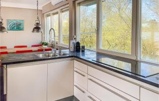 Gorgeous Ship In Lith With Lake View - 4