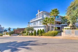 Ocean & pool view 3-bedroom apt. - 6