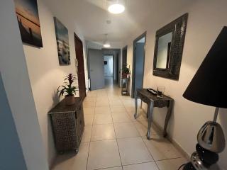 Trés Bel appartement de 105 M2 et 45 M2 de terrasse à 100 m du port - Porto-Vecchio - 4
