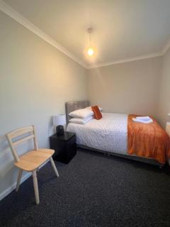 The Coral 66 Guest House Southampton - Southampton - 2