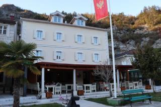 Hotel S Family Jovicevic - Rijeka Crnojevića - 7