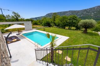 Holiday House Katunar - 2