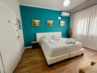Central room private entry and bathroom - Tirana - 5