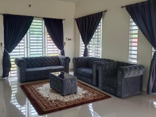 Pro-Qaseh Room Stay , Darulaman Lake Home - 0
