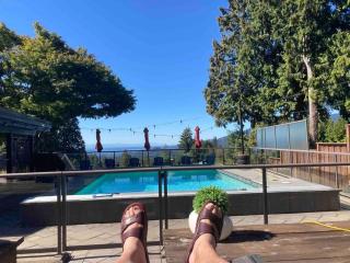 The Lions Self Contained Suite, Shared Pool, Hot Tub, Views - North Vancouver - 8
