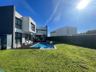 rainbow house - - 0
