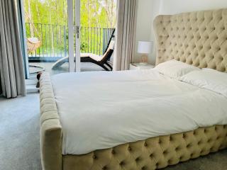 SEC HYDRO Executive Triplex Townhouse, Glasgow City Central, 3 Bedrooms/3 Bathrooms, 1 Living room/kitchen, 3 Floors, Master Bed's TERRACE, Main door, Garden, (Gym/Sauna/Steam/Indoor Swimming Pool Access), Parking - By CALA Homes - Glasgow - 0