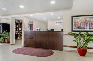 Clarion Pointe Staunton East - Staunton - 8