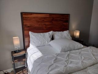 Cozy Beautiful Luxury Townhouse - Frederick - 9