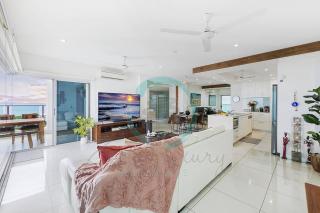 ZEN Crown Towers 3-BR Luxury Pad - 1