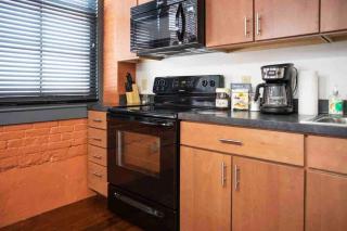Modern Loft Style on Monroe by Dwtn & Park ave - Rochester - 8