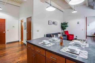 Modern Loft Style on Monroe by Dwtn & Park ave - Rochester - 4