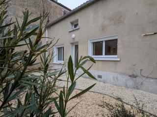 Charmante maison à Angoulême, cour privée, proche parc et bus, accueil bébé, Wifi, animaux acceptés - FR-1-653-230 - Angoulême - 5