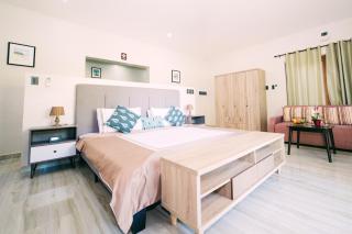 Denika's Suites - 9