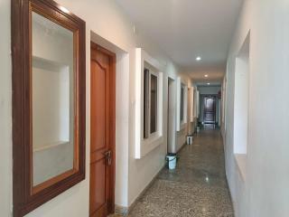 Hotel Duwaraka - 3