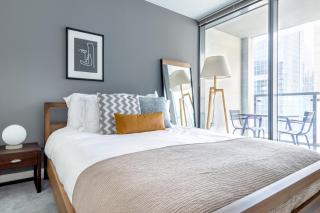 Loop 1BR w Pool Gym nr Financial District CHI-281 - 4