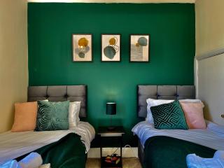 Emerald Lodge Central 3 Bed Parking WI-FI Garden close to centre - Chelmsford - 9
