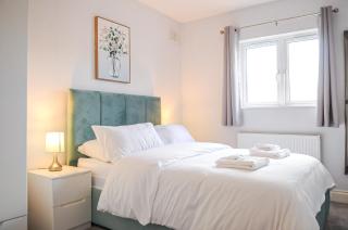 Luxury 5 Star London Apartment - Parking, Garden, nr Greater London Metro Stations - Forest Hill - 0