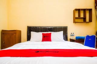 RedDoorz Syariah @ Griya Thamrin Manahan Solo - Solo - 2