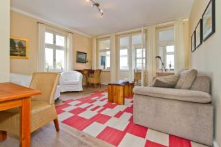 Die Villa, App. 9 - 4