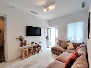 Spiti Sea View Neoclassical House in Stenies - 4