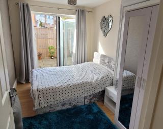 Cozy Central One Bedroom Flat - 3