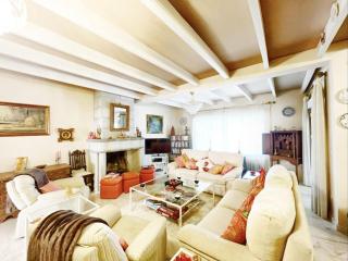 Villa con piscina climatizada y vistas panorámicas al mar - 1